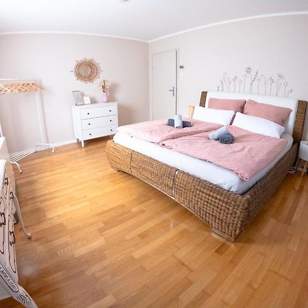 Happybnb Apartment Mit Sonniger Terrasse Lochgau Εξωτερικό φωτογραφία