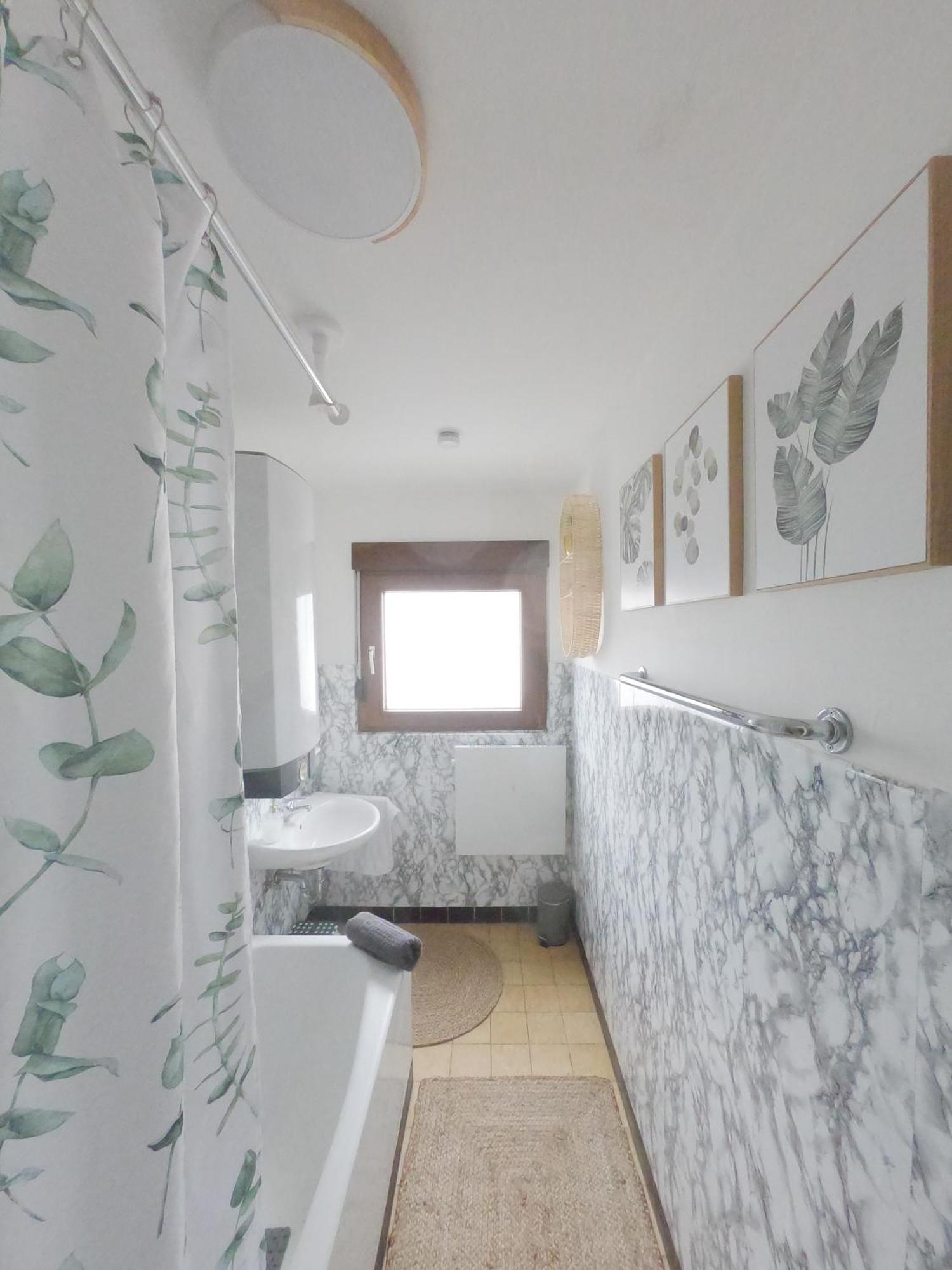 Happybnb Apartment Mit Sonniger Terrasse Lochgau Εξωτερικό φωτογραφία