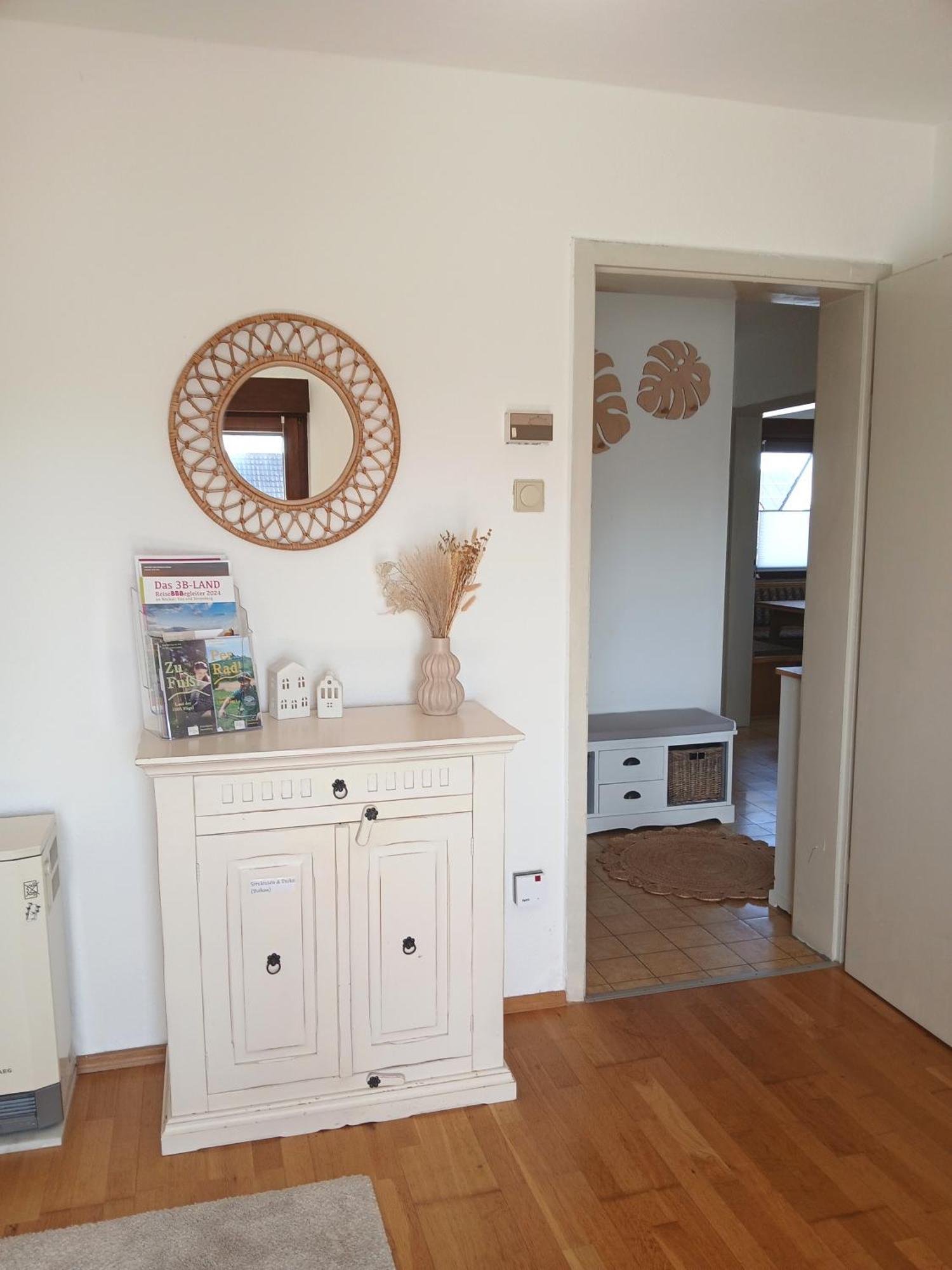 Happybnb Apartment Mit Sonniger Terrasse Lochgau Εξωτερικό φωτογραφία
